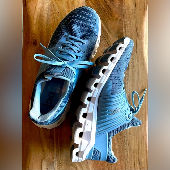 On Running Shoes - On Running Cloudswift Womens Running Shoes Size 8.5, Lake | Sky
